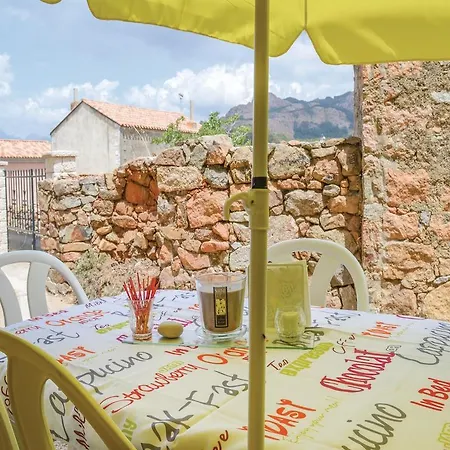 Two-bedroom Holiday In Piana Сasa de vacaciones *